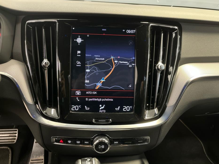 VOLVO V60 2020