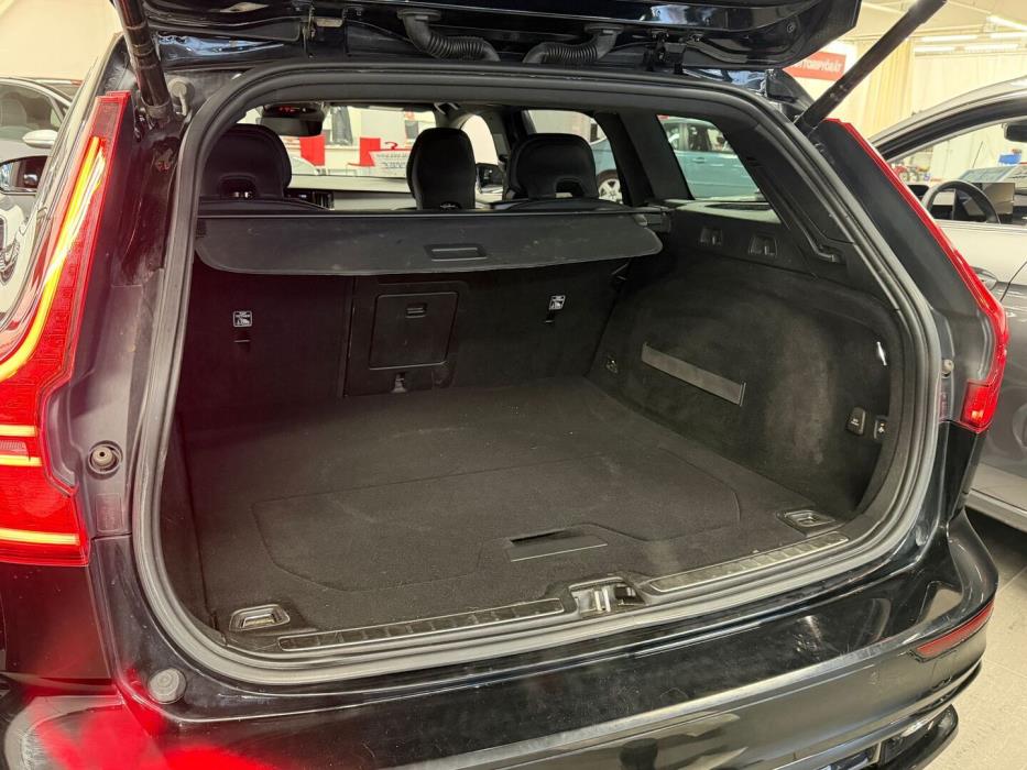 VOLVO V60 2020