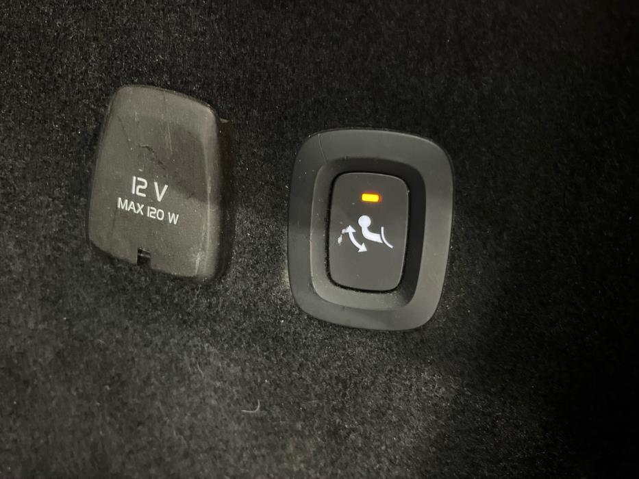 VOLVO V60 2020