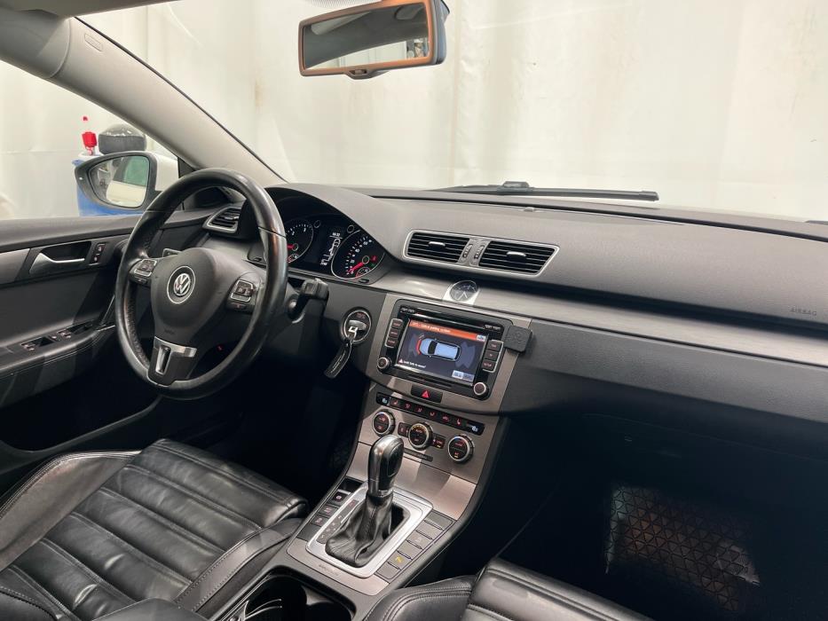 VOLKSWAGEN Passat 2013