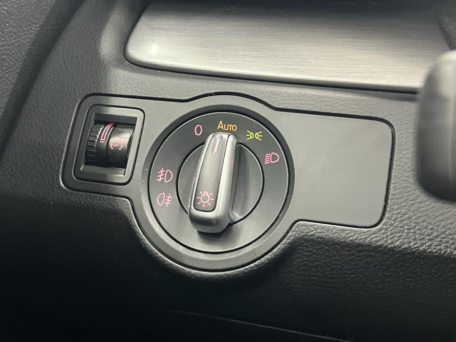 VOLKSWAGEN Passat 2013