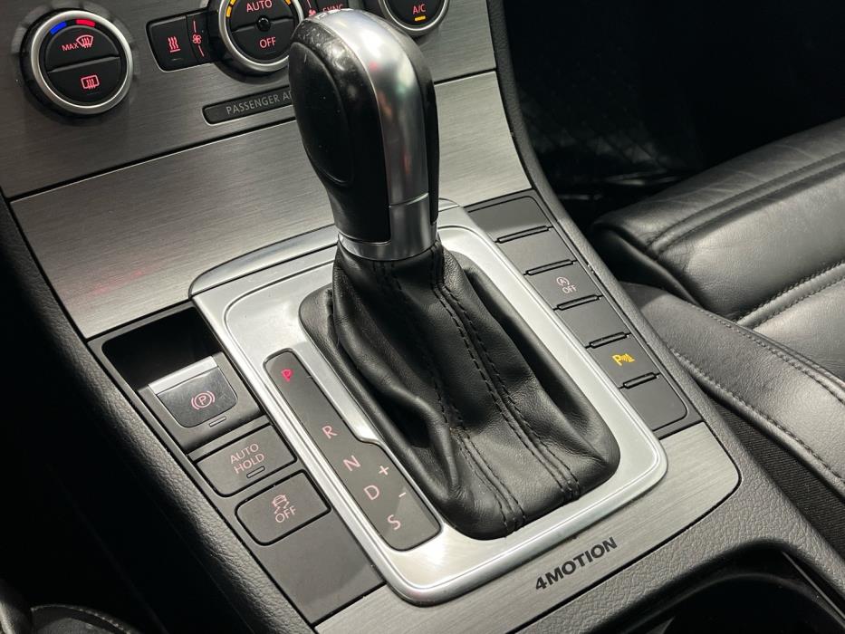 VOLKSWAGEN Passat 2013