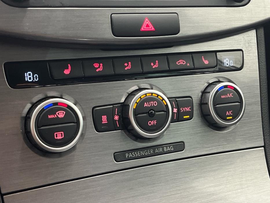 VOLKSWAGEN Passat 2013