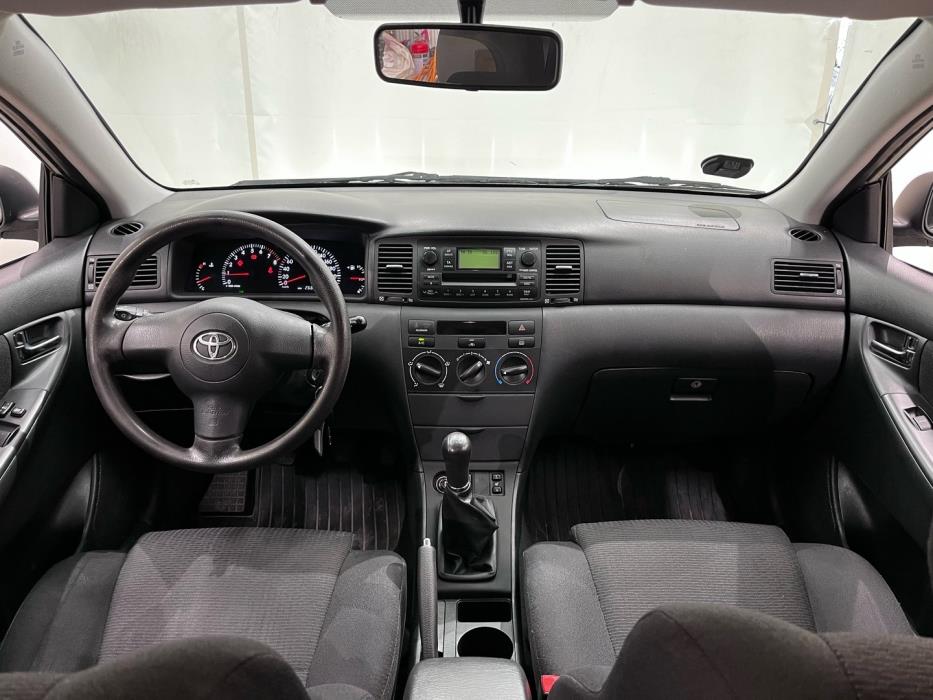 TOYOTA Corolla 2004