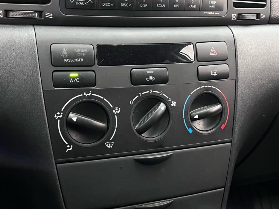 TOYOTA Corolla 2004