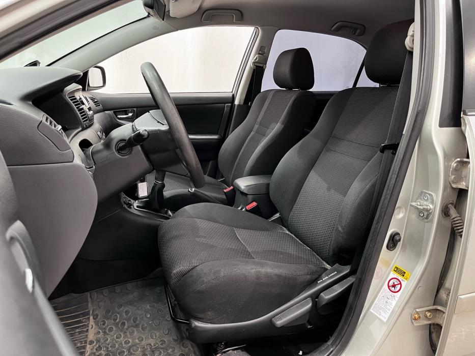 TOYOTA Corolla 2004
