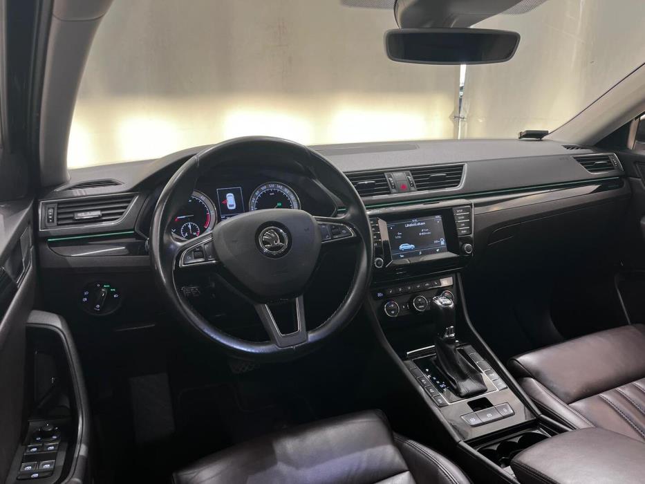 SKODA Superb 2016