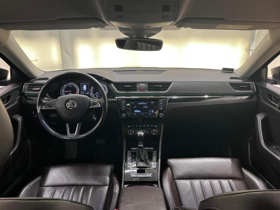 SKODA Superb 2016