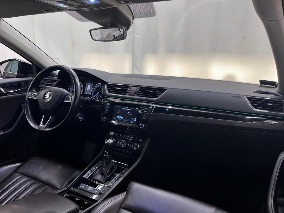 SKODA Superb 2016
