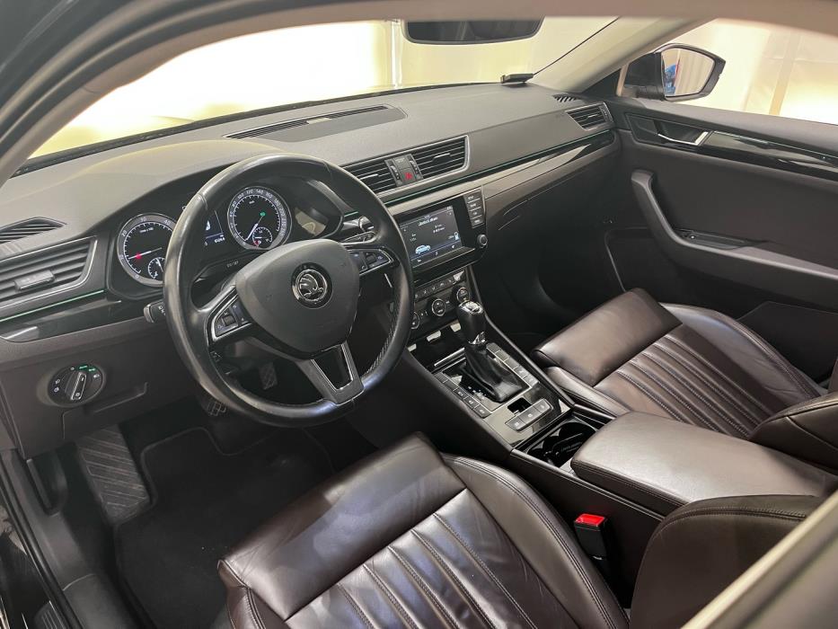 SKODA Superb 2016