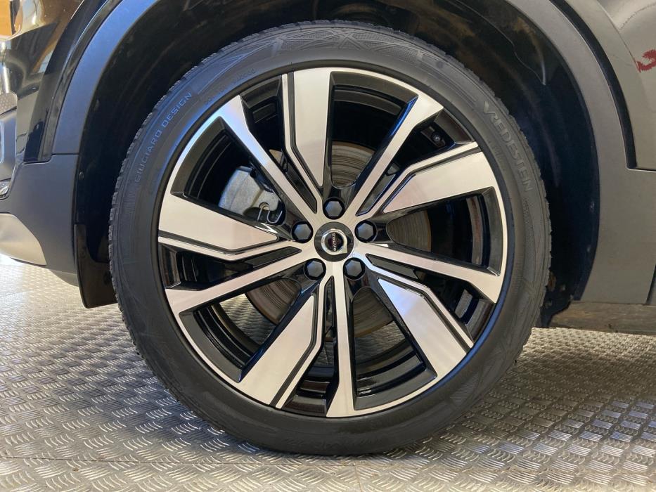 VOLVO XC40 2021