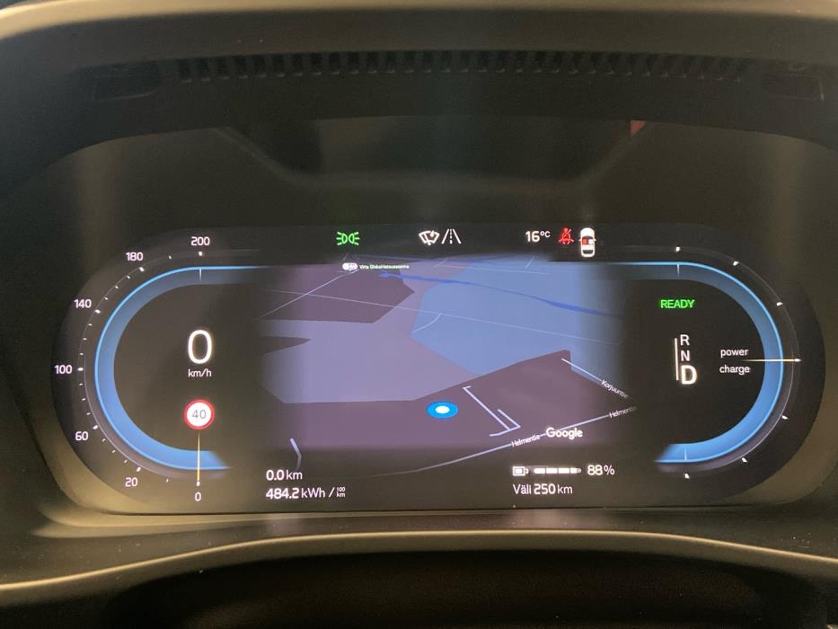 VOLVO XC40 2021