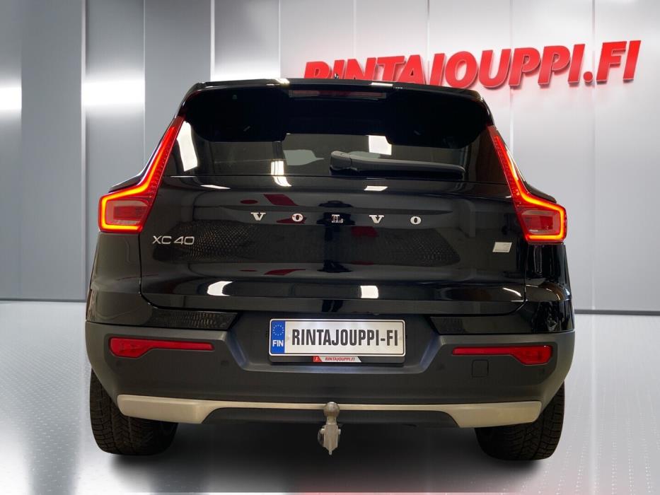 VOLVO XC40 2021