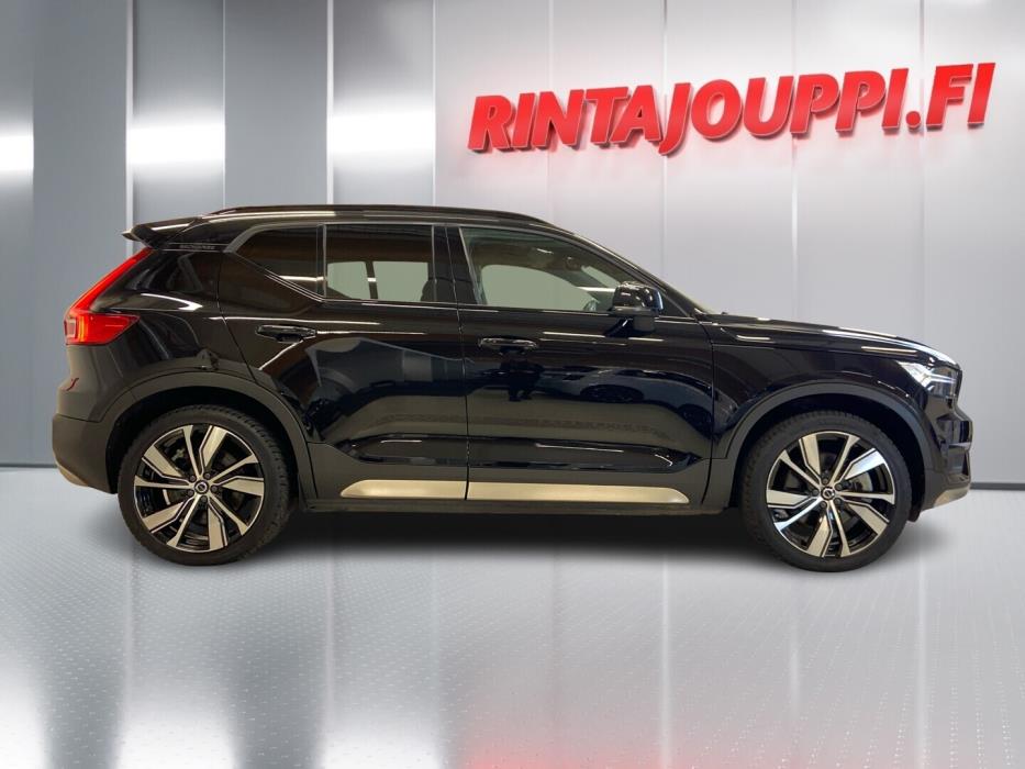 VOLVO XC40 2021