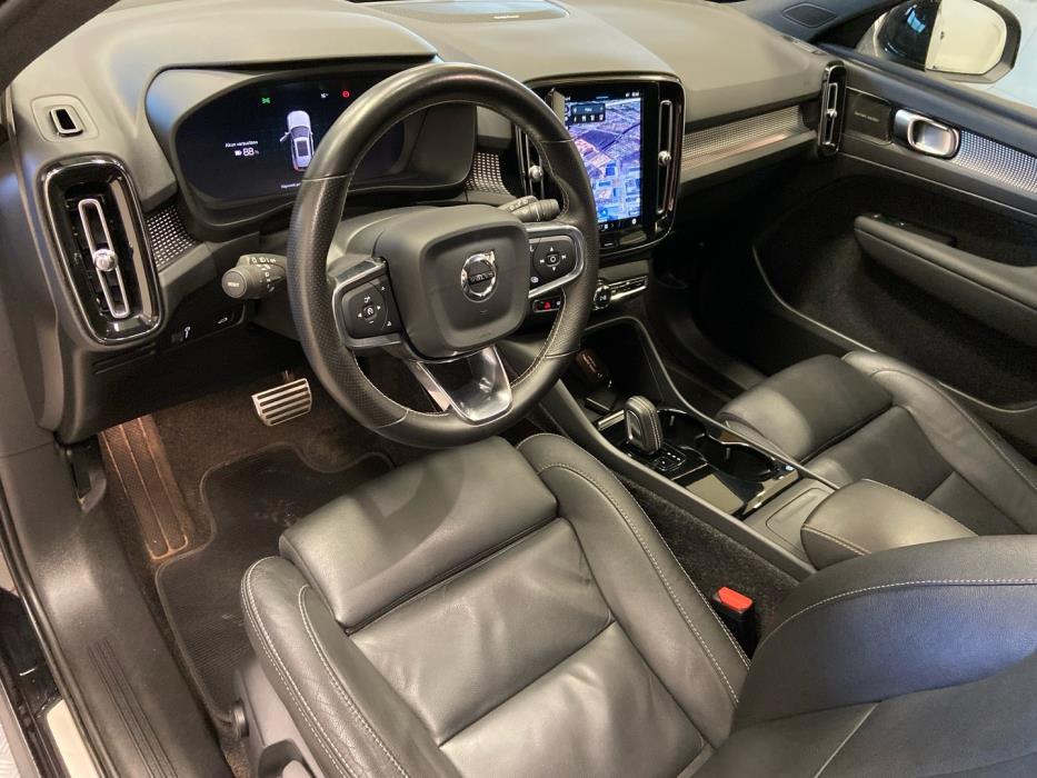 VOLVO XC40 2021