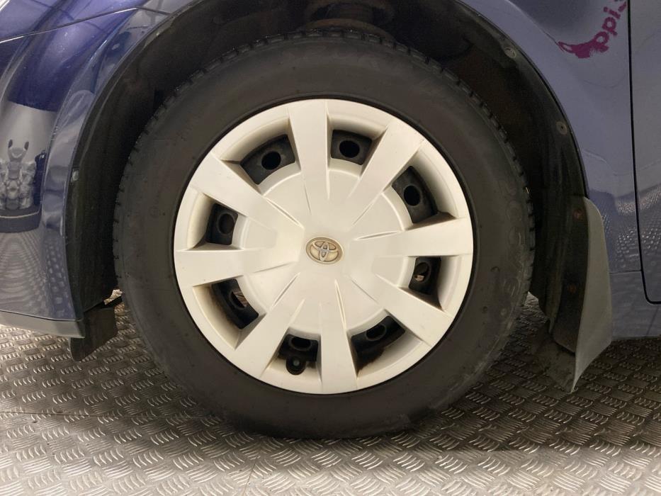 TOYOTA Avensis 2011