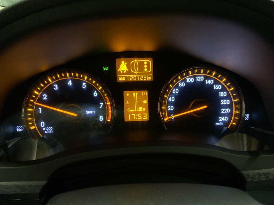 TOYOTA Avensis 2011