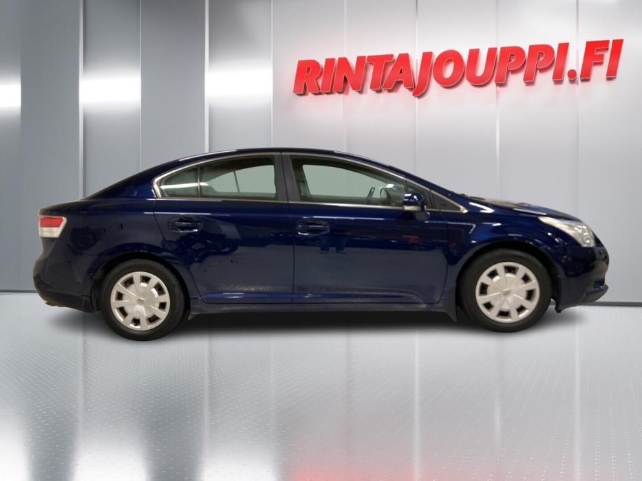TOYOTA Avensis 2011
