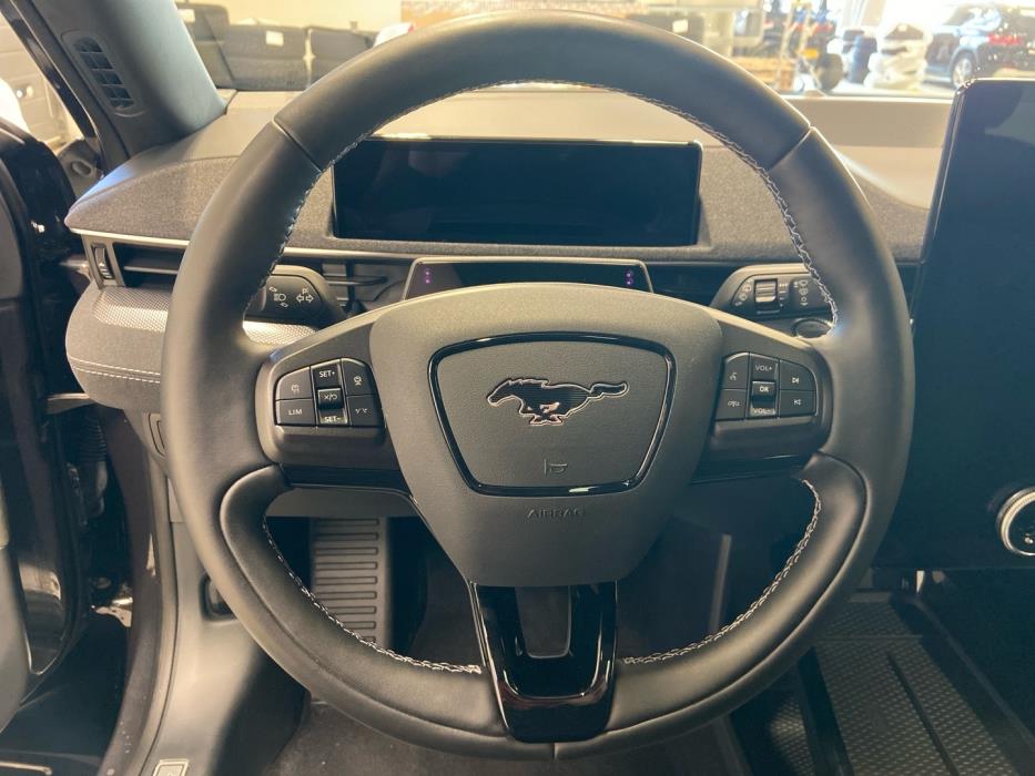 FORD Mustang Mach-E 2022