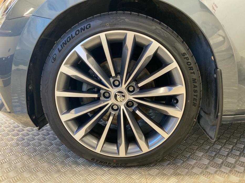 SKODA Superb 2020