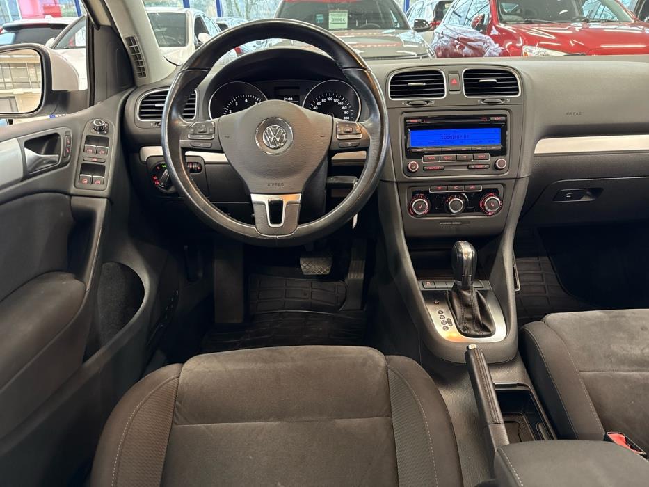 VOLKSWAGEN Golf 2011