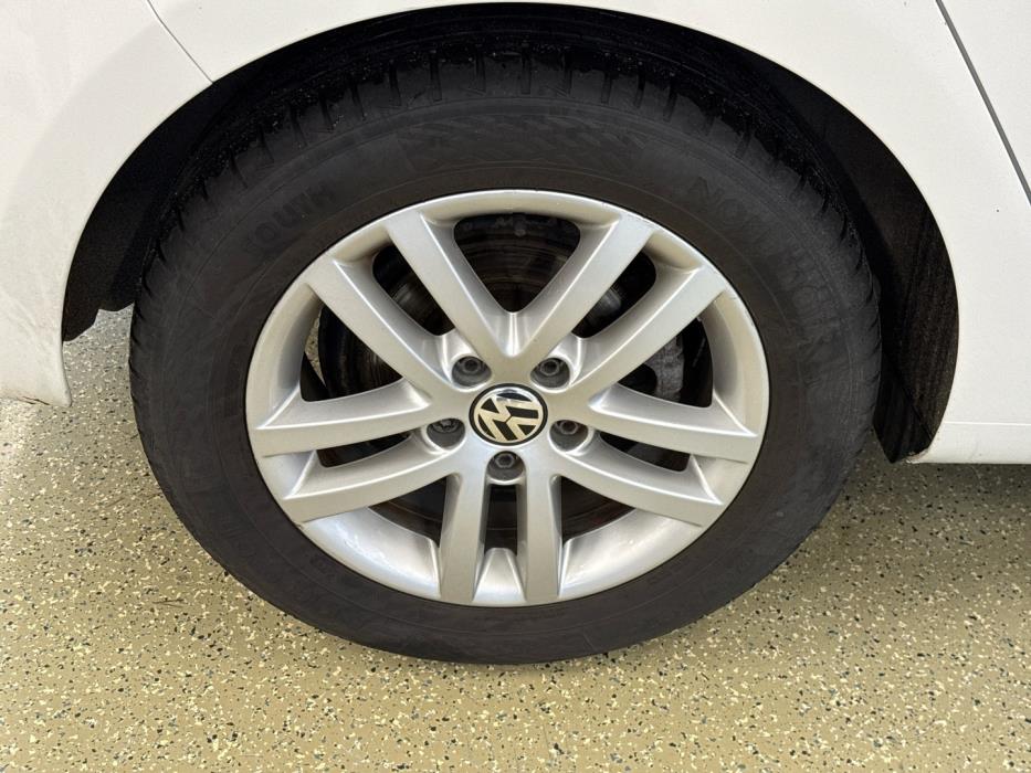 VOLKSWAGEN Golf 2011