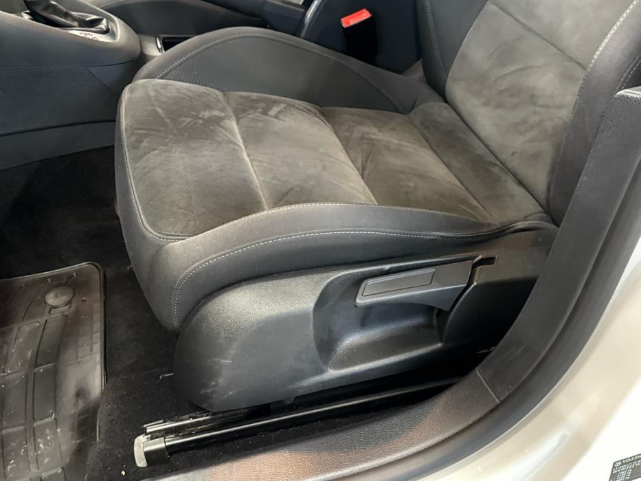 VOLKSWAGEN Golf 2011