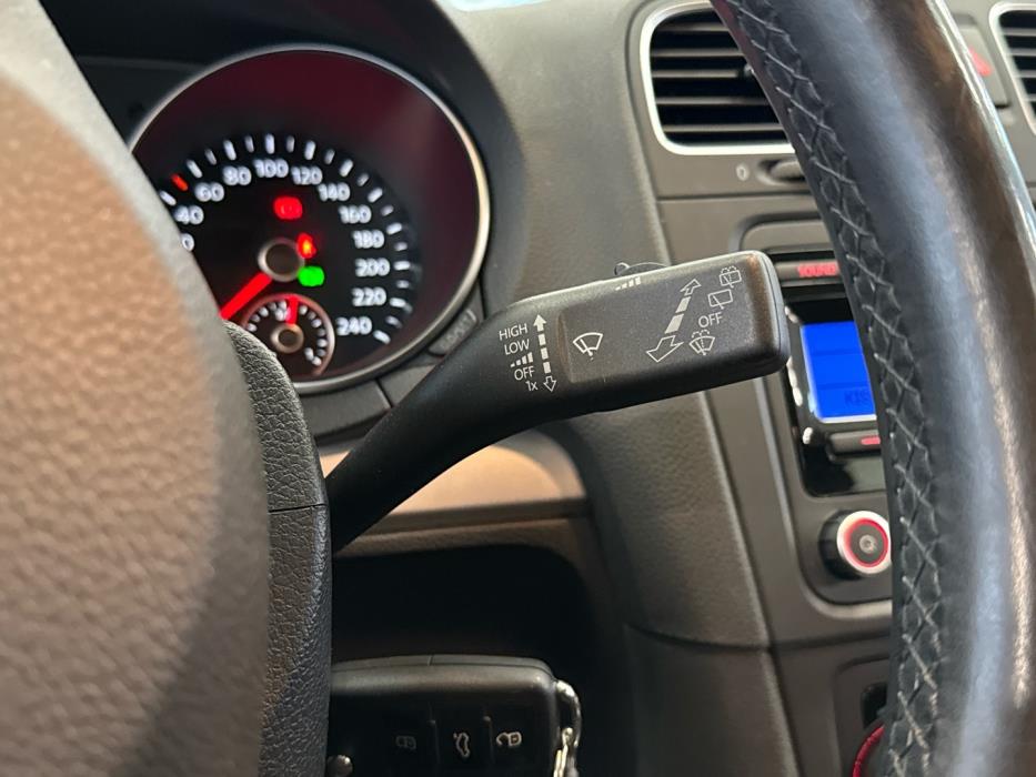 VOLKSWAGEN Golf 2011