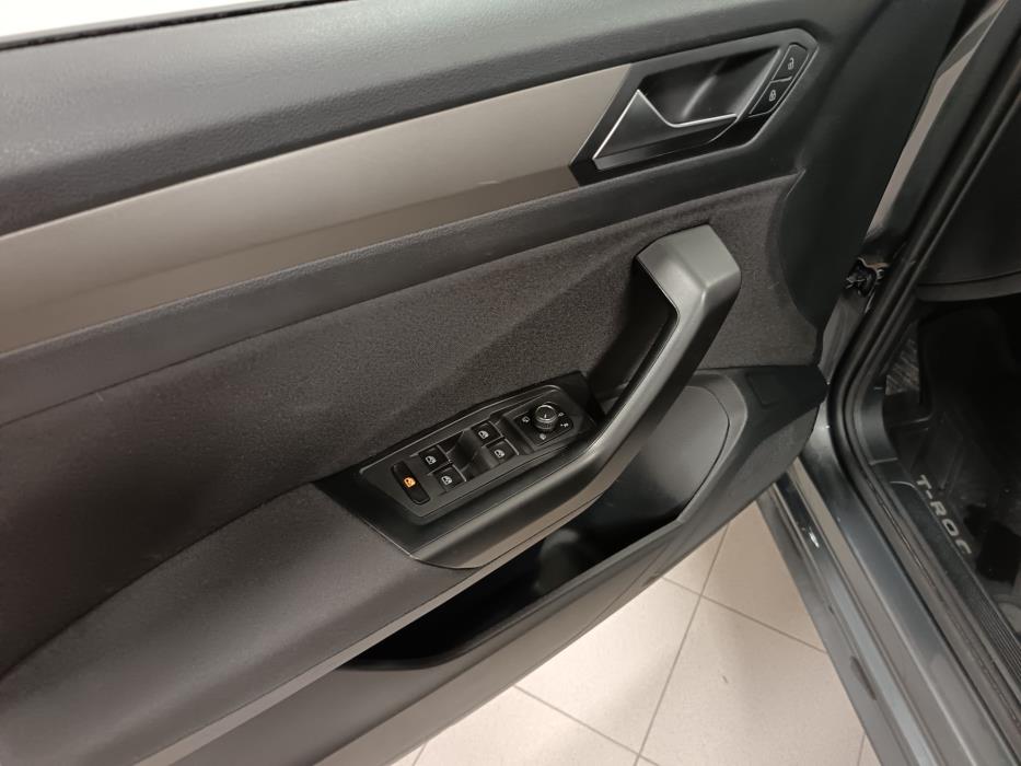 VOLKSWAGEN T-Roc 2021