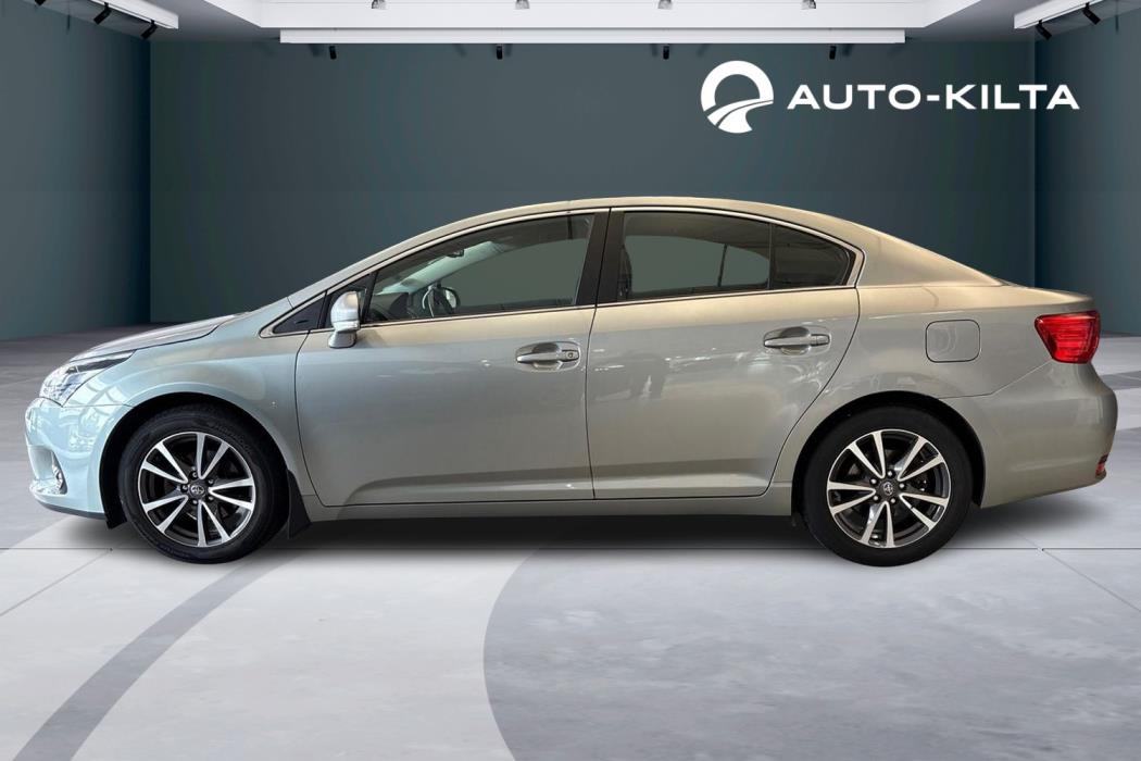 TOYOTA Avensis 2012
