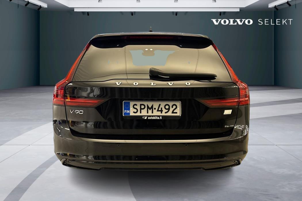 Volvo V90 2022