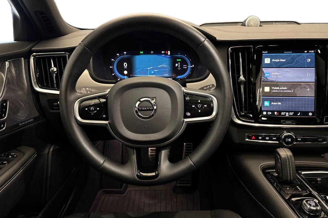 Volvo V90 2022