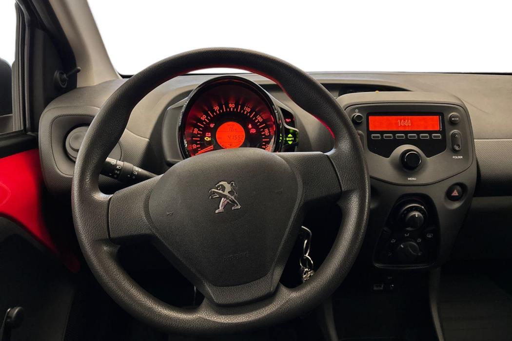 PEUGEOT 108 2017
