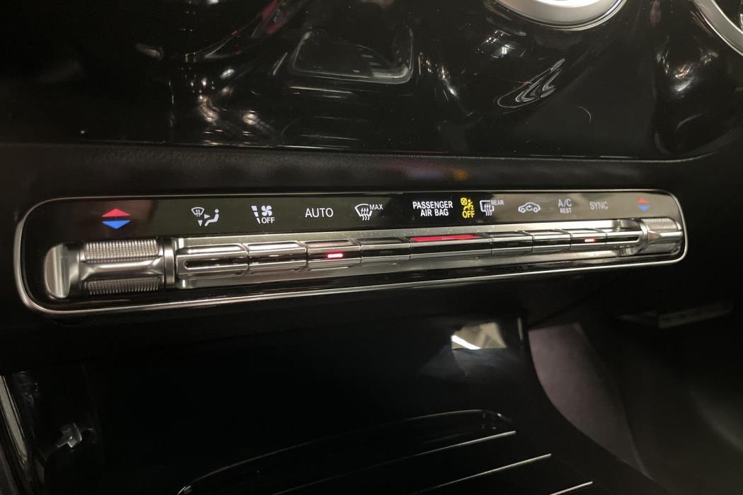 MERCEDES-BENZ A 2018