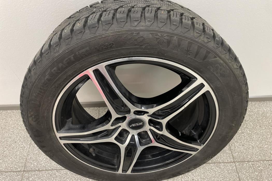 MERCEDES-BENZ A 2018