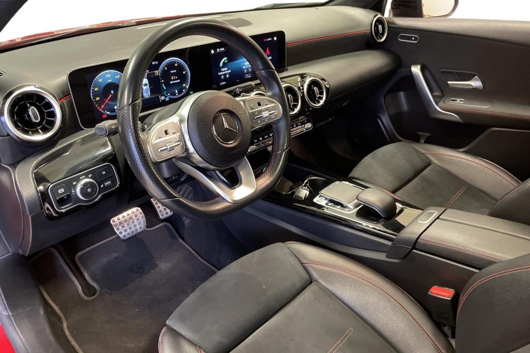 MERCEDES-BENZ A 2018