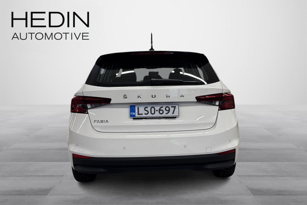 SKODA FABIA 2023