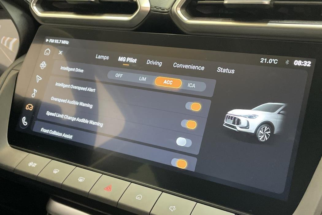 MG ZS 2025