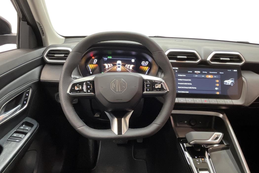 MG ZS 2025