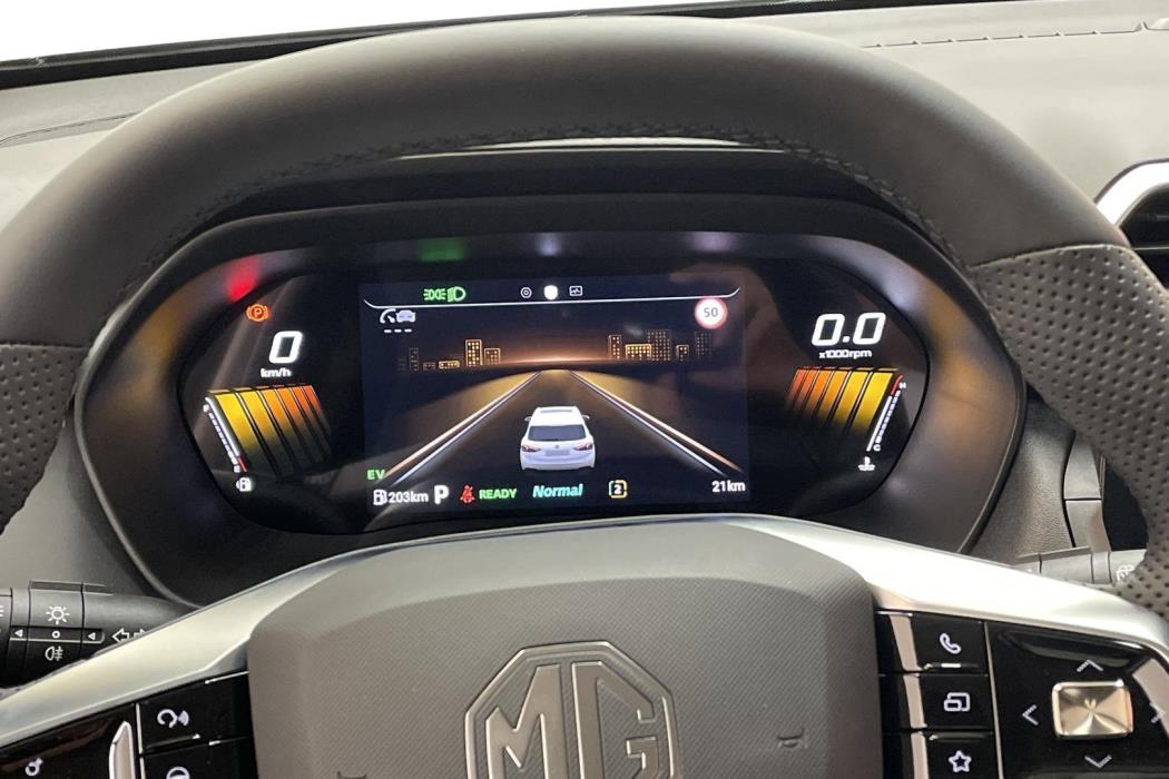 MG ZS 2025