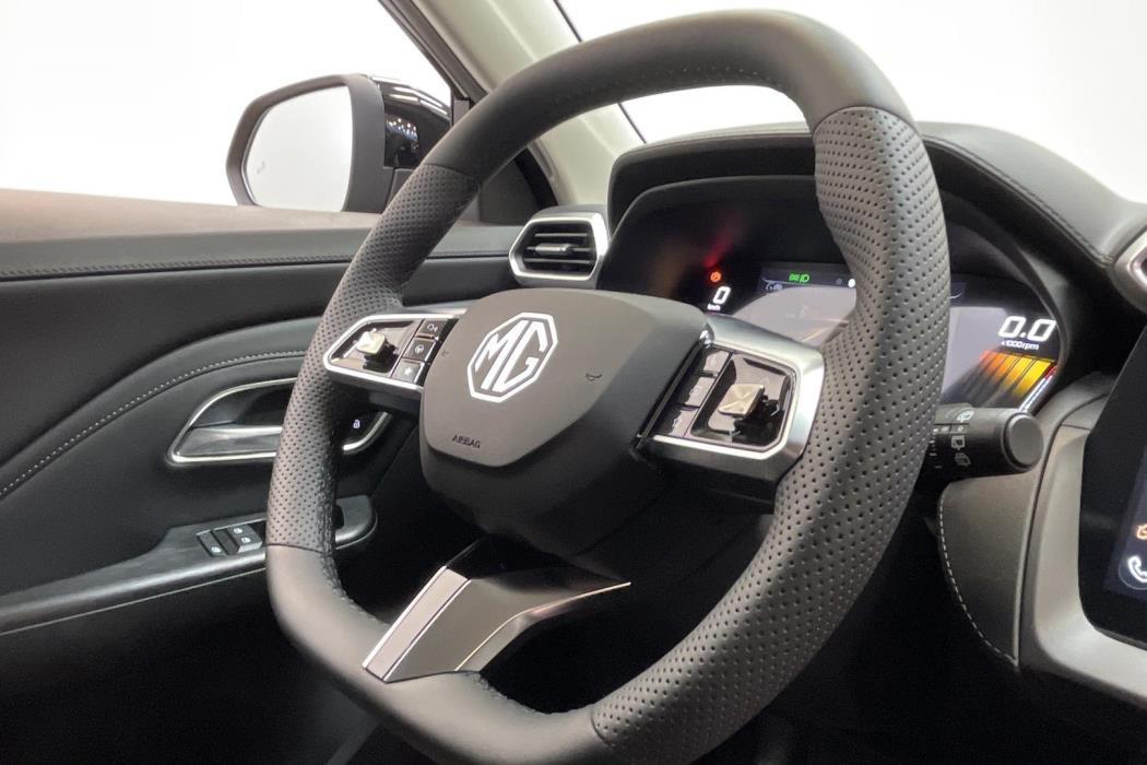 MG ZS 2025