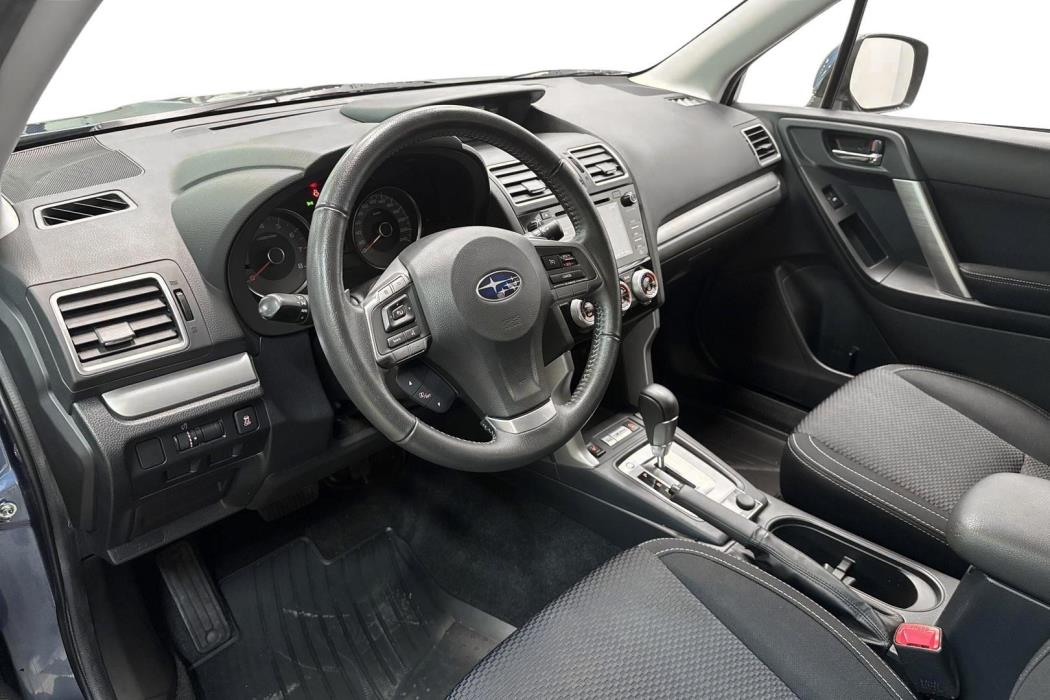 SUBARU FORESTER 2015
