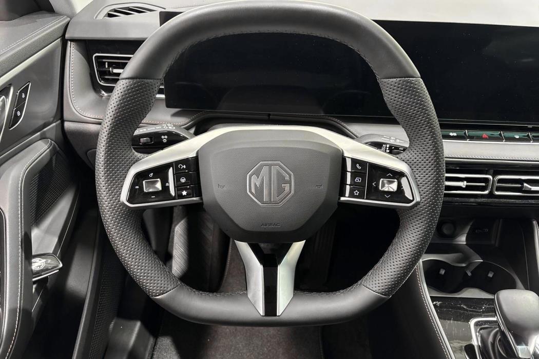 MG HS 2024
