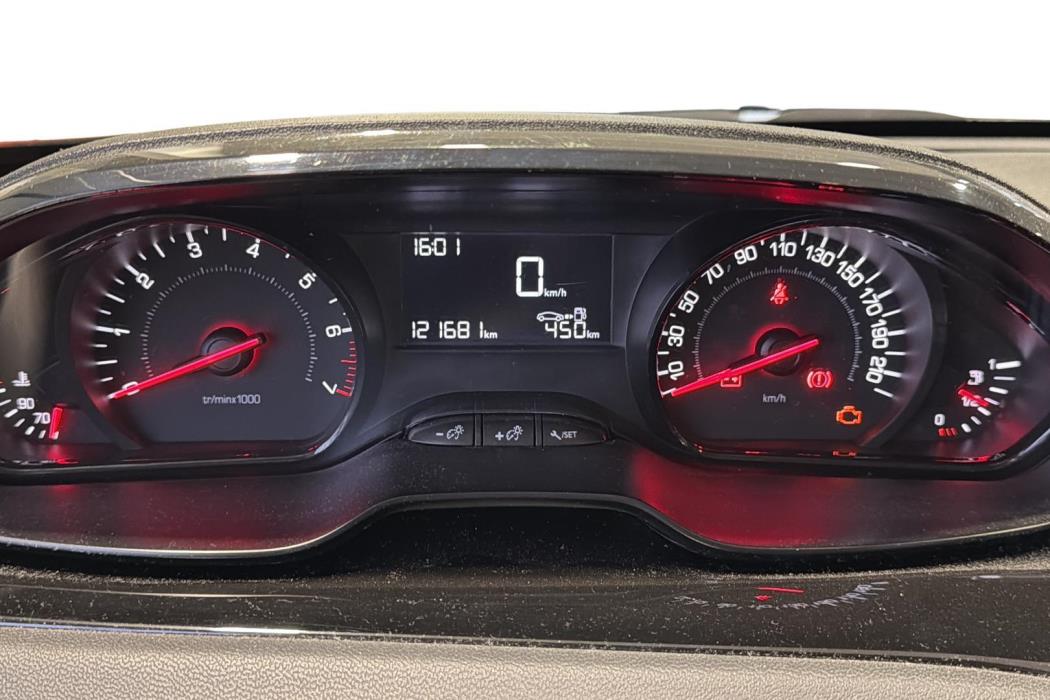 PEUGEOT 208 2013