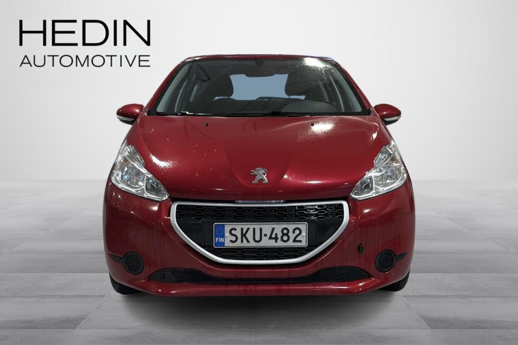 PEUGEOT 208 2013