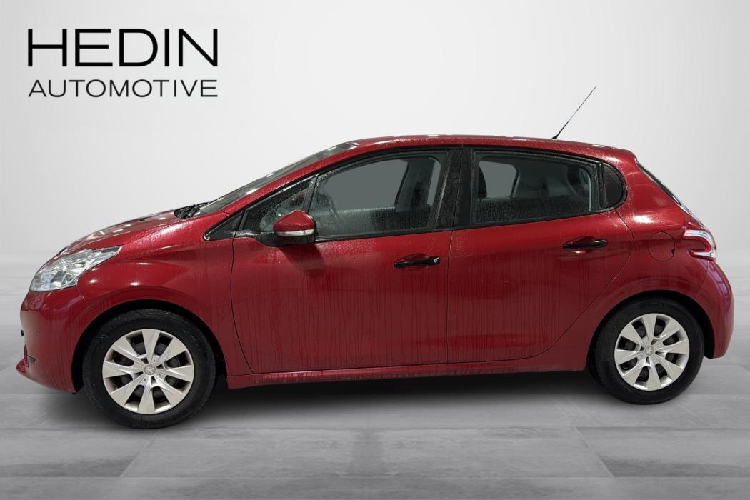 PEUGEOT 208 2013