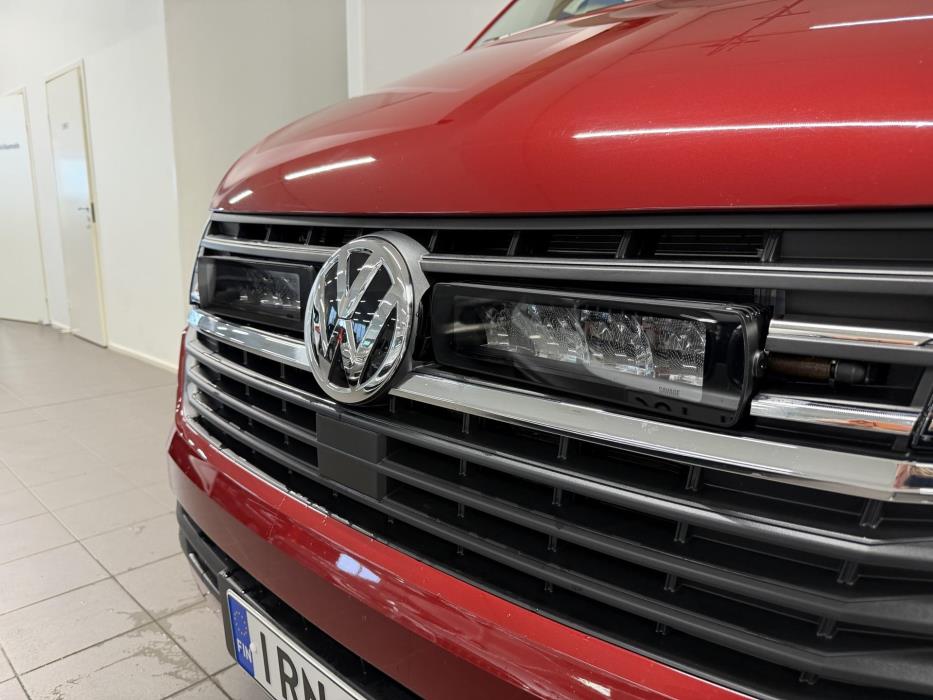 VOLKSWAGEN Transporter 2024