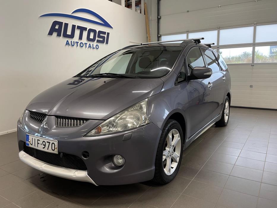 MITSUBISHI Grandis 2009