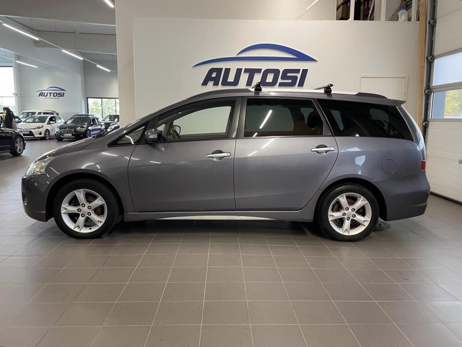 MITSUBISHI Grandis 2009