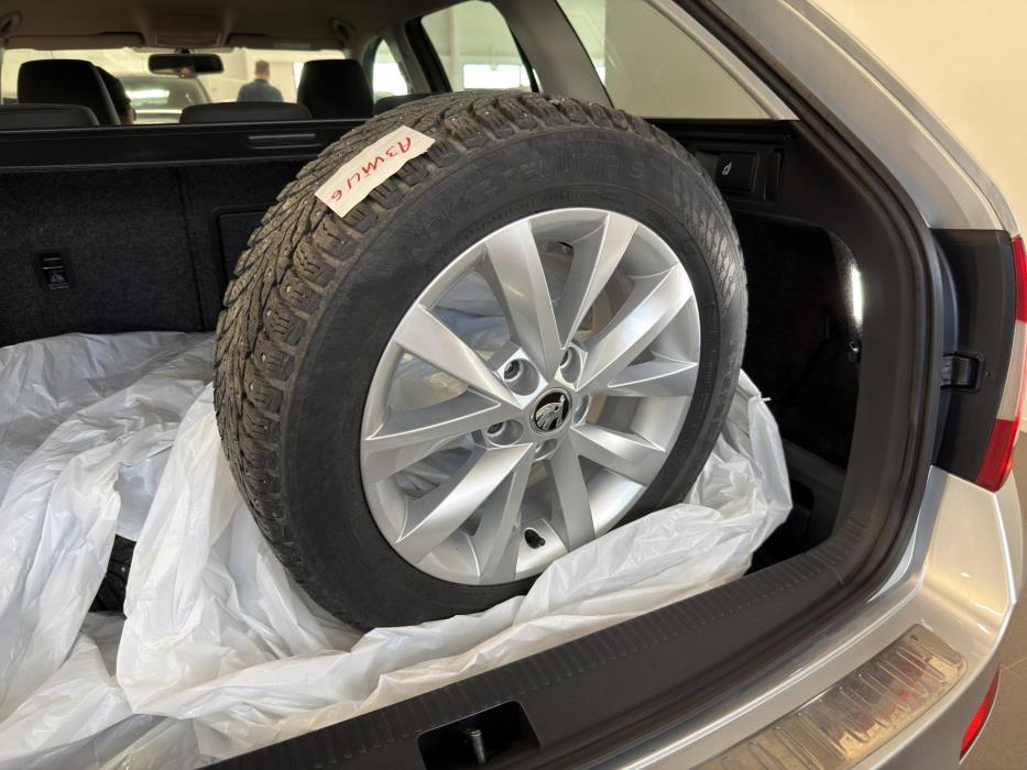 SKODA Octavia 2015